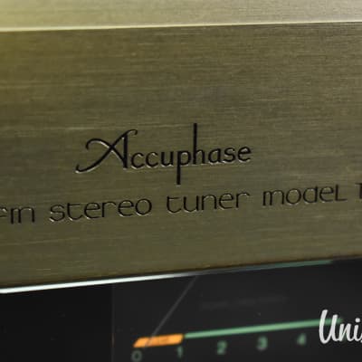 Accuphase T-108 FM Stereo Tuner in Excellent Condition image 5