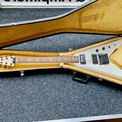 ロックしようぜ！Tokai Super Edition Flying V Tokai Japan Super Edition Flying V 1982 White | Reverb