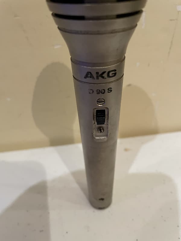 AKG D900 Dynamic, Long Shotgun Microphone (1968 – Mid 1980's
