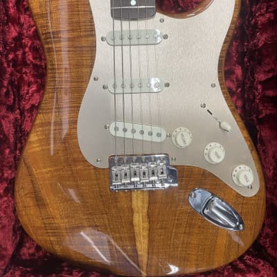 Fender Custom Shop Artisan Koa Stratocaster image 9