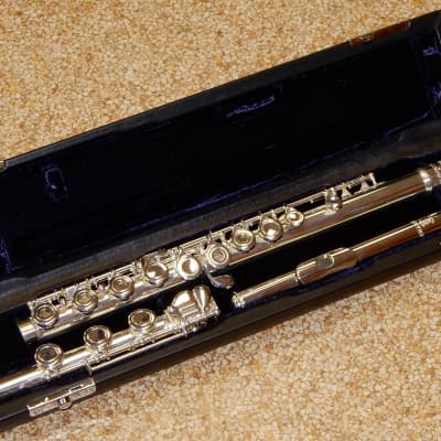 Amadeus AF520-BO Open Hole Flute with Offset G & Low B Key - Silver Plated - Free Shipping image 2