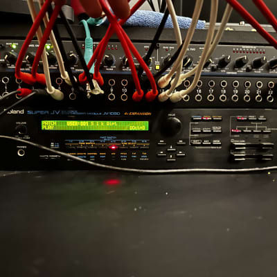 Roland JV-1080 64-Voice Synthesizer Module 1994 - 2001 - Black