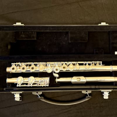 Yamaha YFL-261 Standard Open Hole Flute | Reverb