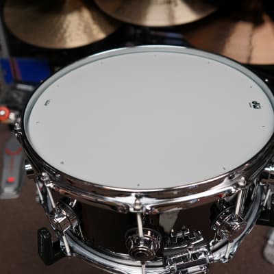 DW Collectors Series #DRVB6514SUC-B Black Nickel Over Brass 6 1/2" x 14" Snare Drum - chrome hdw. image 8