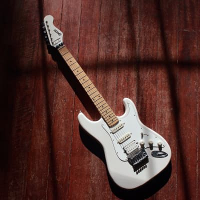Daion Superstrat-Style White 1988 image 3