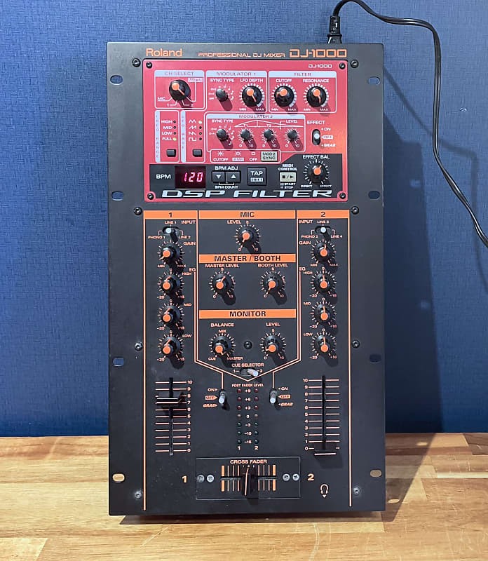 Roland DJ-1000 DJミキサー
