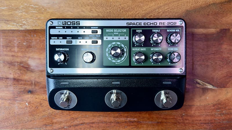 Boss RE-202 Space Echo