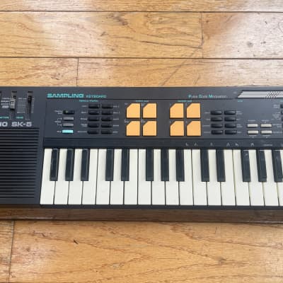 Casio SK-5 32-Key  Sampling Keyboard 1980s - Black