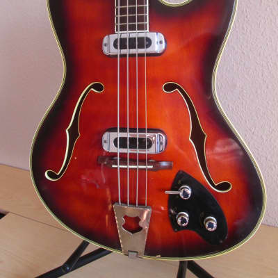 Musima GDR Semi-Hollowbody Bass 1960s 2-tone sunburst very rare image 3