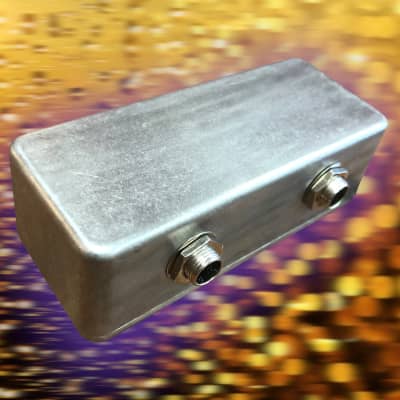 Signal splitter box for guitar or bass image 2