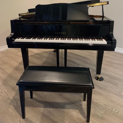 Yamaha GH1 BABY GRAND PIANO 1998 - Satin Ebony image 1