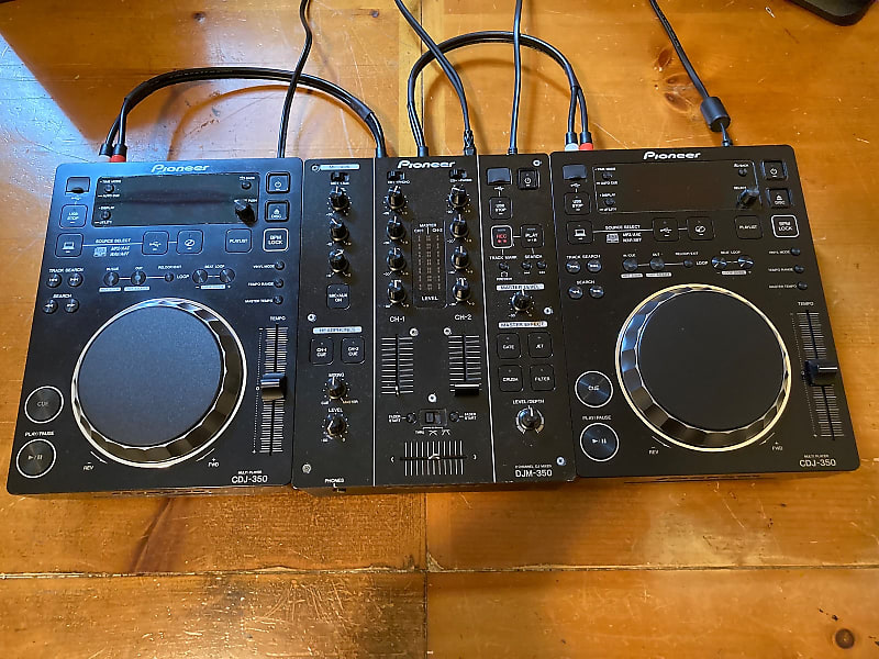 Pioneer CDJ-350 & DJM-350 セット Pioneer CDJ-350 and DJM-450 Bundle at Gear4music