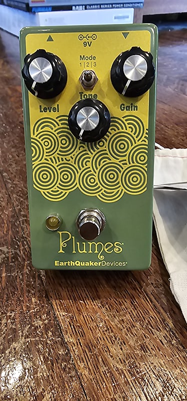 EarthQuaker Devices Plumes Small Signal Shredder