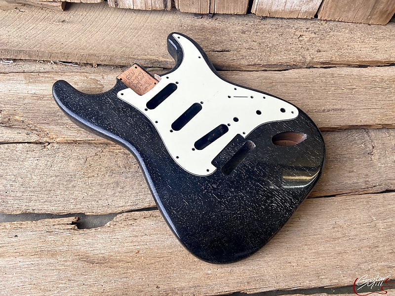 Guitar Mill S-Style Body / African Mahogany / Nitrocellulose