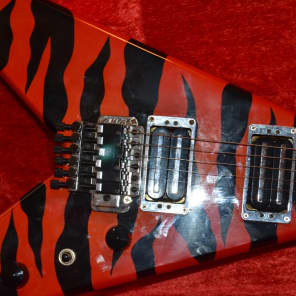 インポート・海外人気ブランド Pro Aria II black/red 1980's guitar electric deluxe xx ギター
