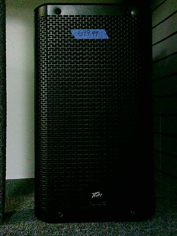 Peavey RBN 110 1050W 10 Inch Powered Speaker - Black  			