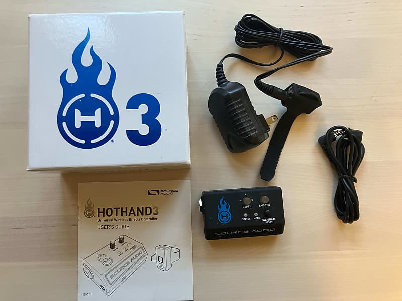 Source Audio Hot Hand3 Wireless Effects Controller and Soundblox Bass  Distortion Pedal - Combo | Reverb