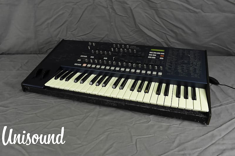 Korg MS2000 Analog Modeling Synthesizer in Very Good Condition