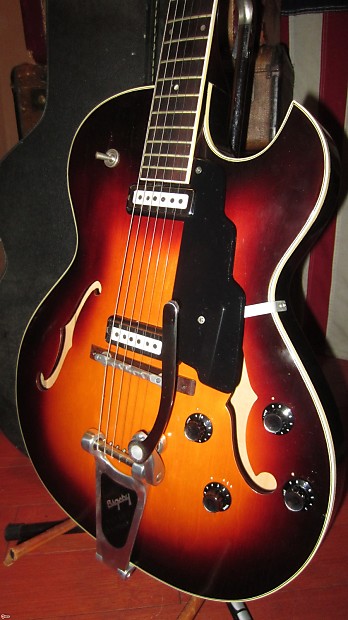Guild T-100D 1967 Sunburst | Reverb Guild T-100D 1967 Sunburst | Reverb