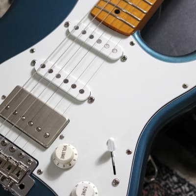 Fender Japan Modified SSH Stratocaster Metallic Blue w