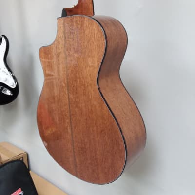 Breedlove Performer Concerto Bourbon CE B-Stock image 14