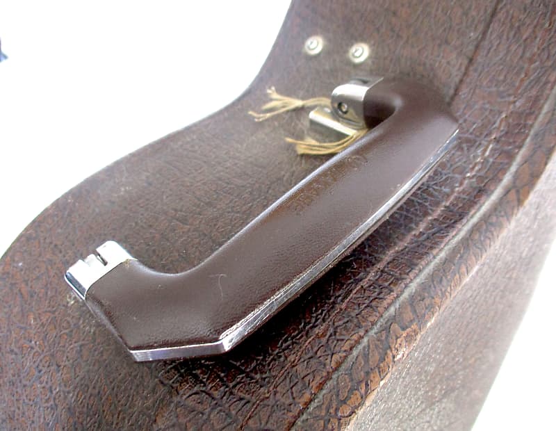 Vintage 70s handmade classical guitar hard case by Takabe