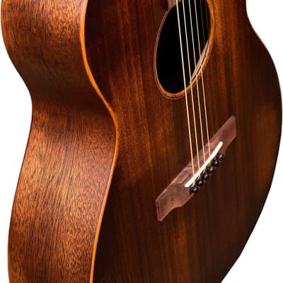 Martin Guitar 000-15M StreetMaster with Gig Bag, Acoustic Guitar for the Working Musician, Mahogany Construction, Distressed Satin Finish, 000-14 Fret, and Low Oval Neck Shape image 2